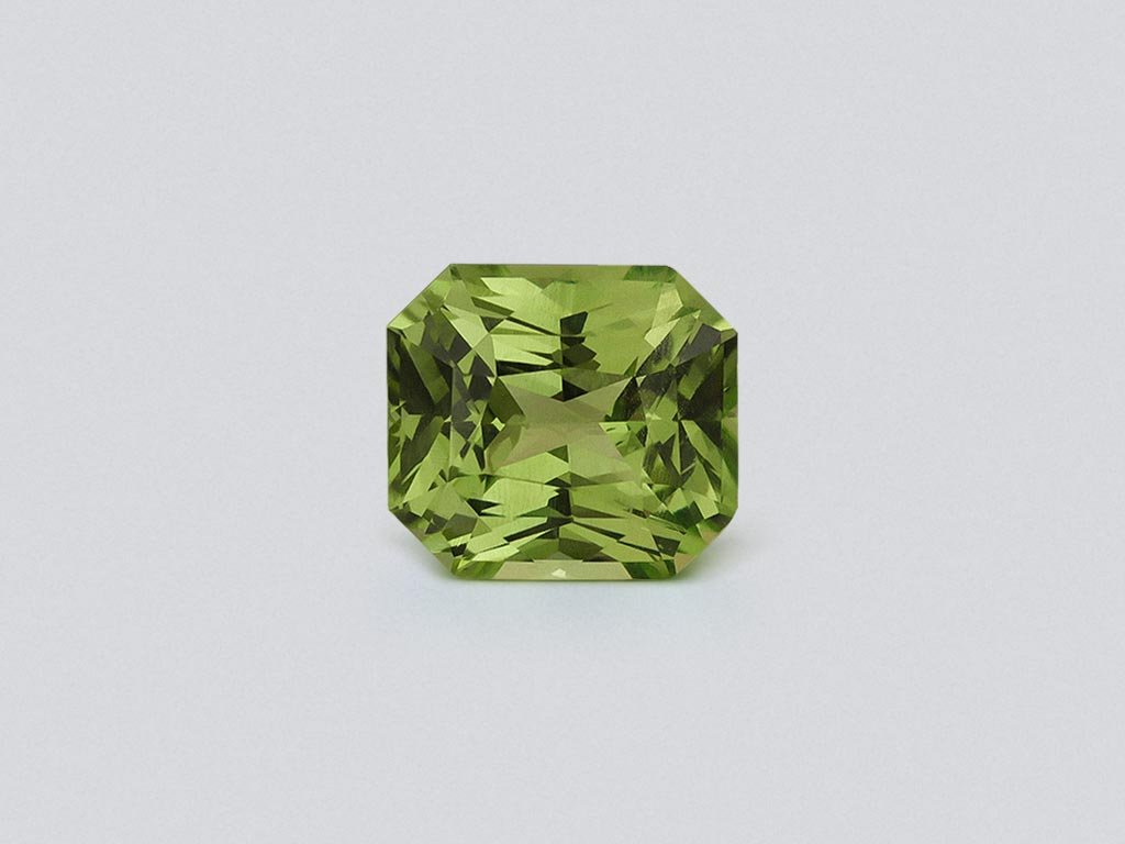 Tsavorite garnet radiant cut 1.75 carats, Tanzania Image №1