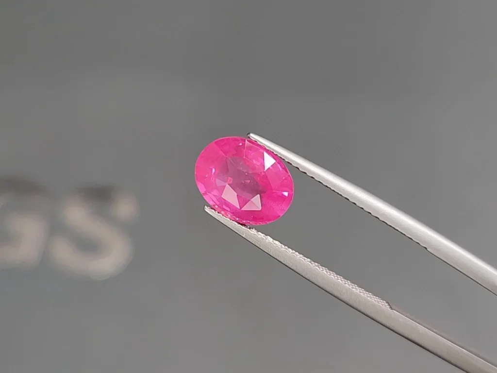 Mahenge spinel oval cut 3.02 carats, Tanzania Image №3
