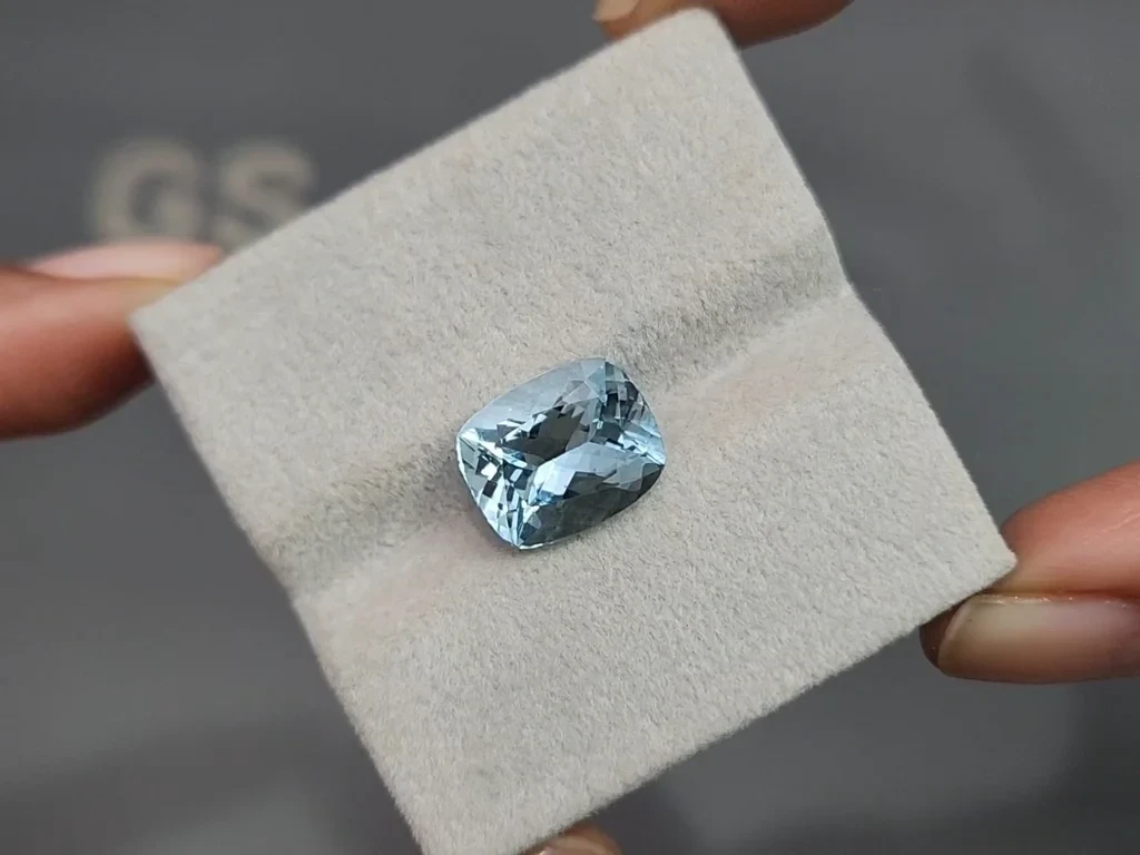 Aquamarine cushion cut  4.79 carats, Madagascar  Image №4
