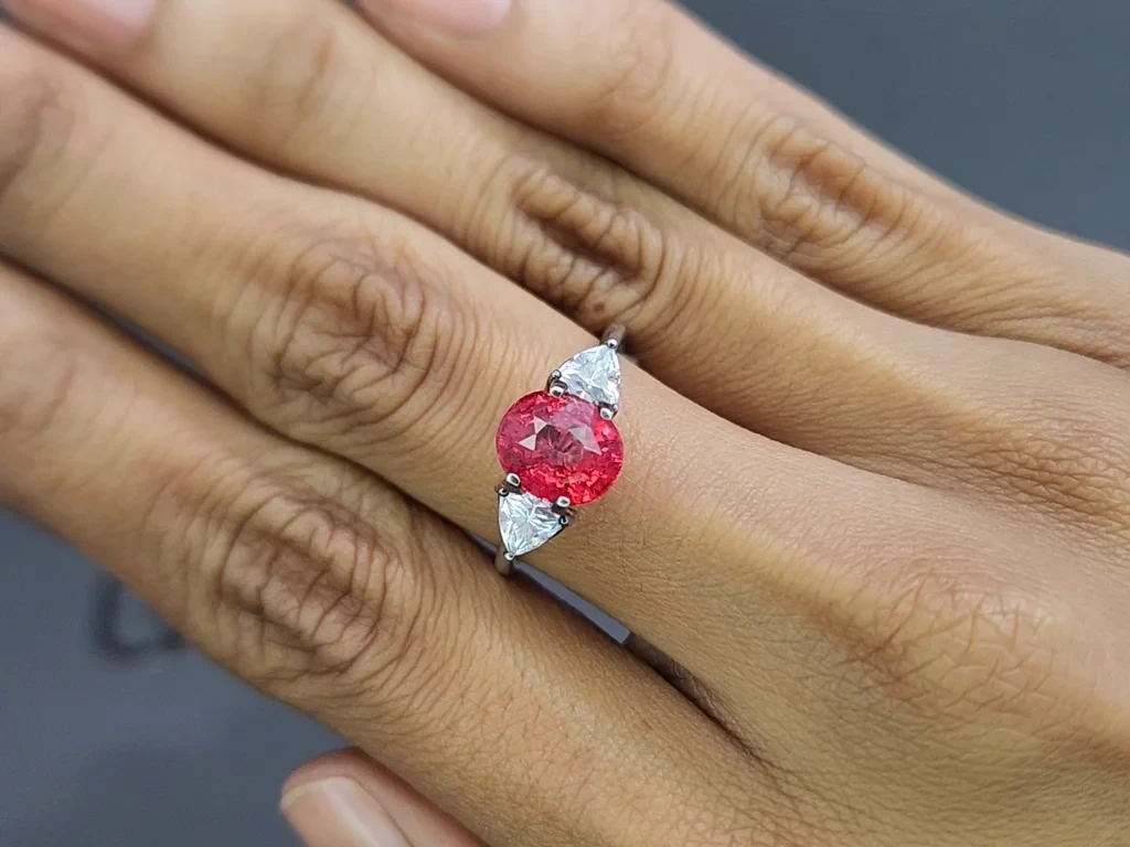 Red pink spinel oval cut  2.27 carats,Tanzania Image №5