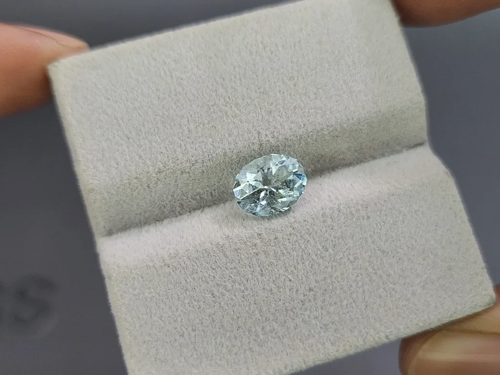 Aquamarine oval cut 1.49 carats, Madagascar  Image №4