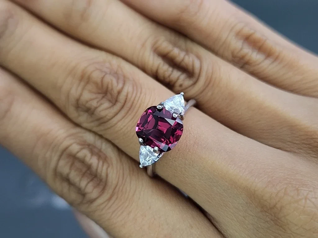 Garnet  rhodolite cushion cut 3.14 carats, Madagascar Image №5