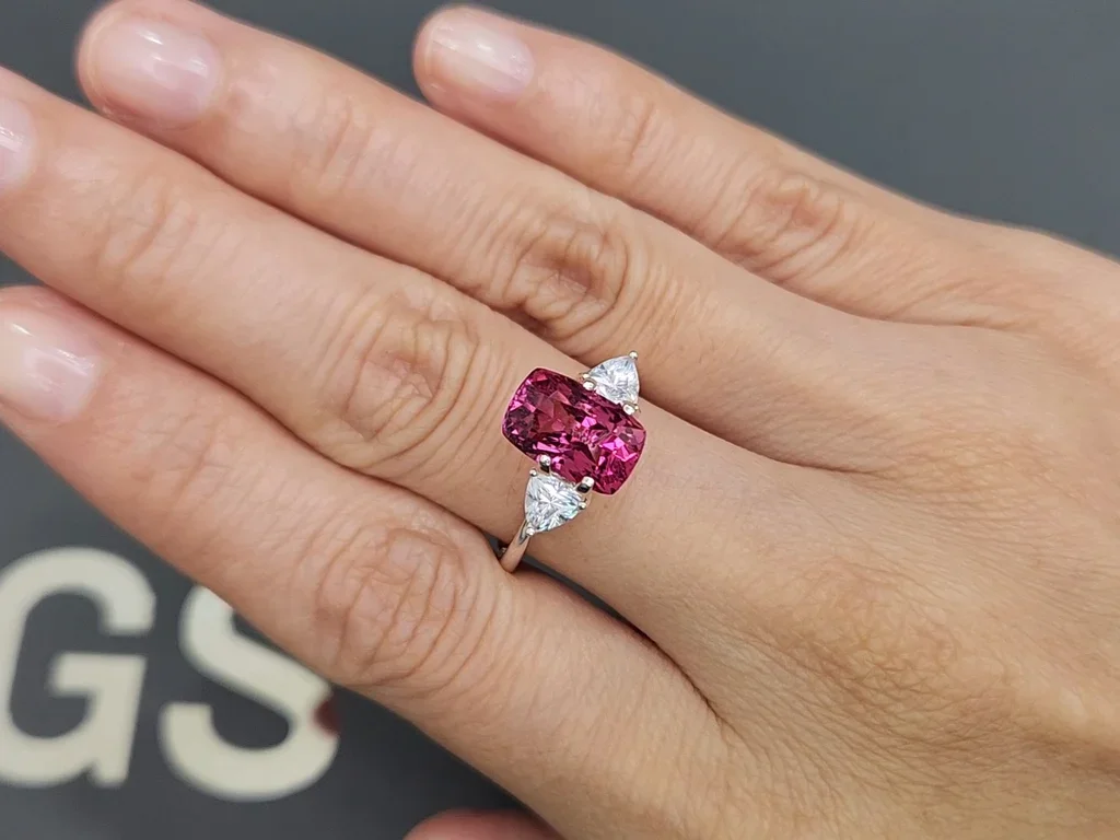 Pink cushion cut rubellite 3.60 carats  Image №5