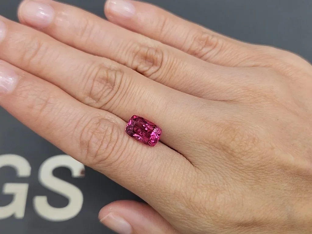 Pink cushion cut rubellite 3.60 carats  Image №2