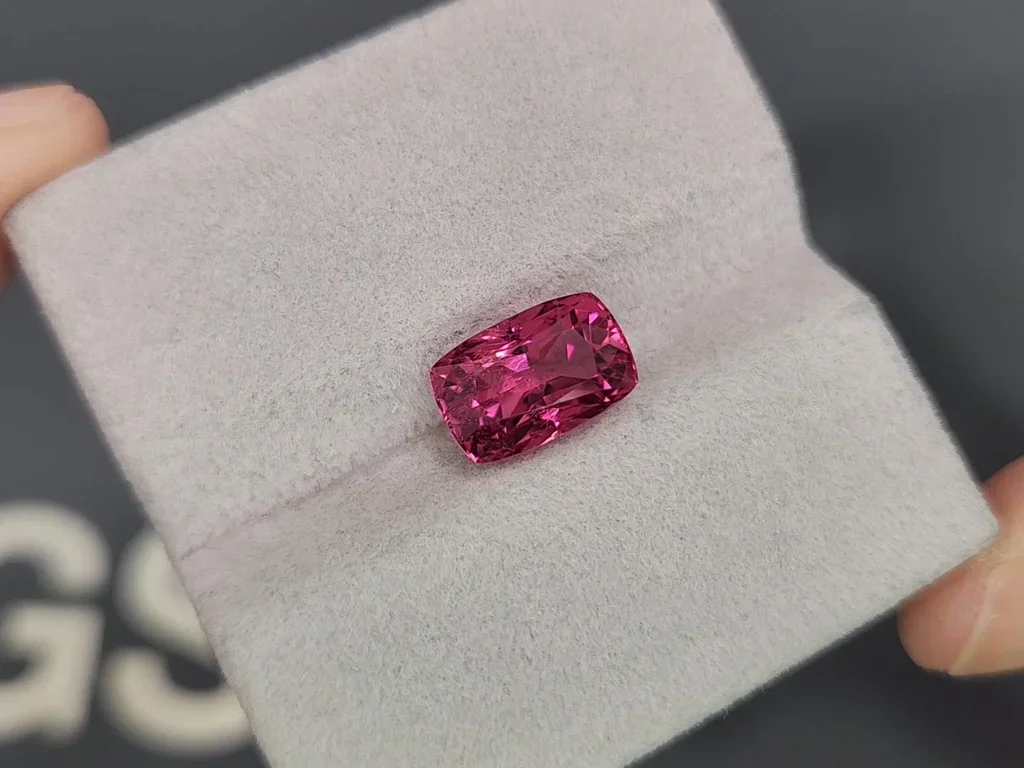 Pink cushion cut rubellite 3.60 carats  Image №4