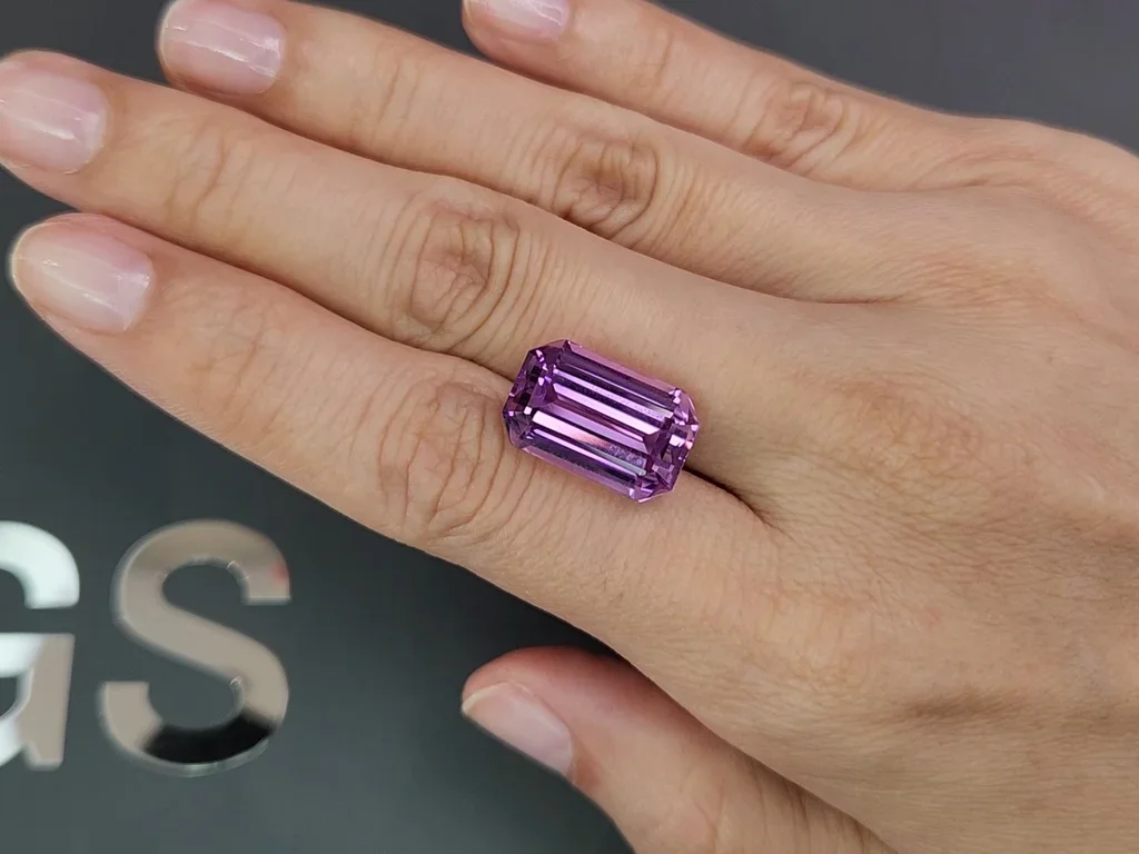 Octagon cut vivid pink kunzite 15.01 carats, Afghanistan  Image №2
