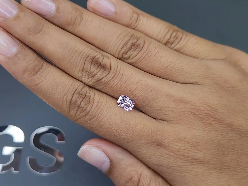 Untreated Baby pink sapphire in radiant cut 1.02 carats, Madagascar Image №2