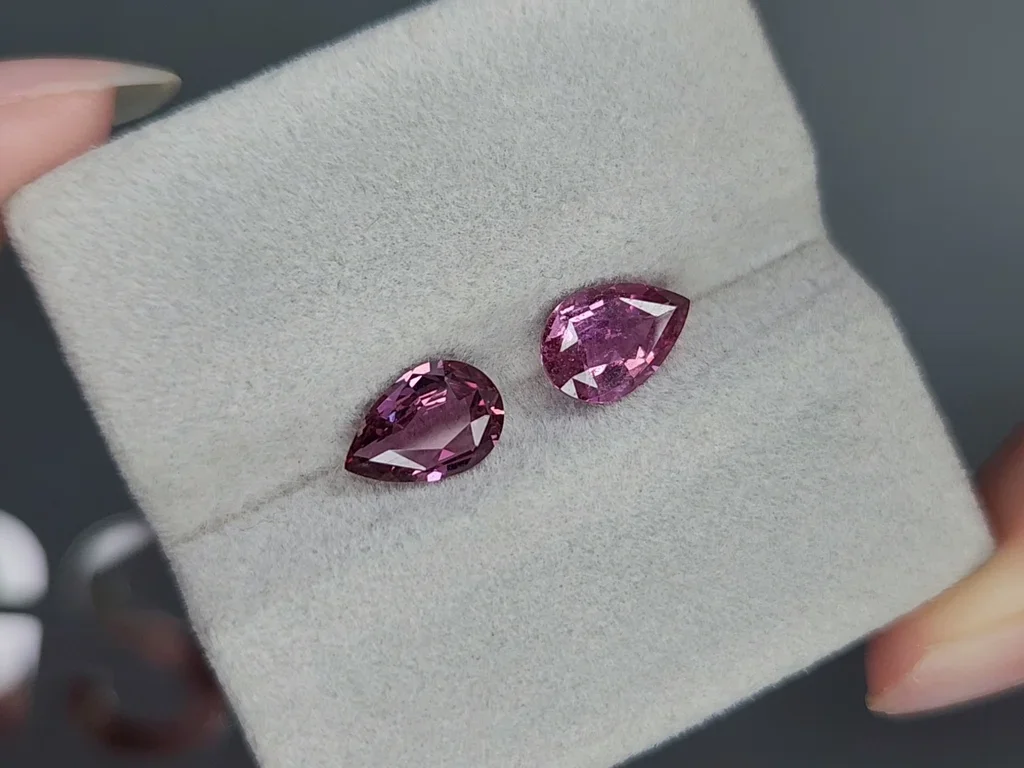 Pair of unheated purple sapphires pear cut 3.07 carats, Madagascar Image №4