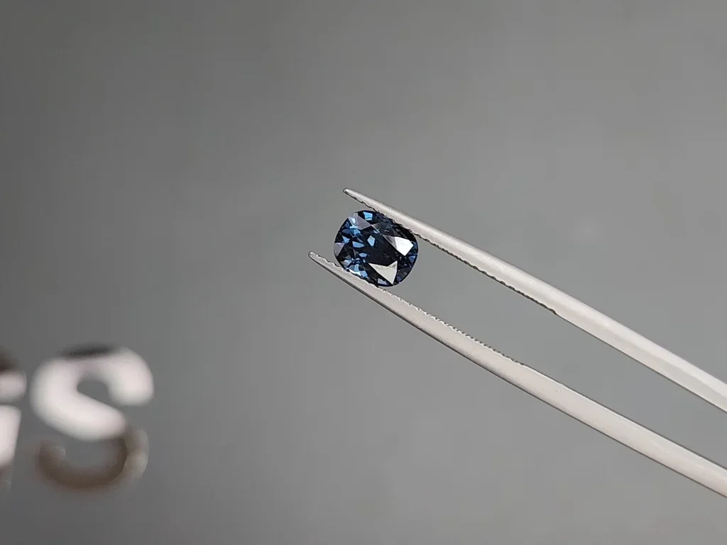 Blue spinel in cushion cut 1.44 carats, Tanzania Image №3