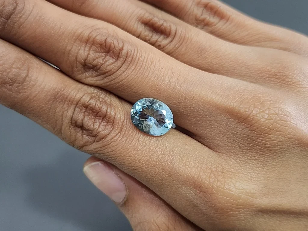Aquamarine oval cut 4.12 carats, Madagascar Image №2