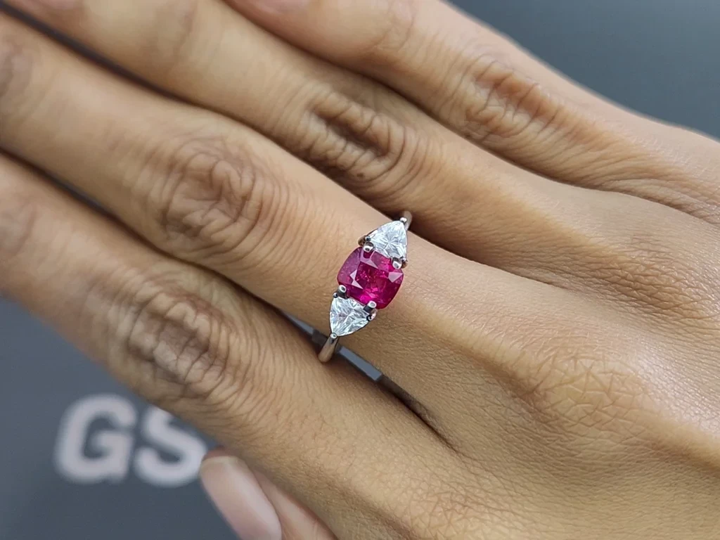 Unheated ruby Vivid pink red cushion cut 1.80 carats, Burma Image №5