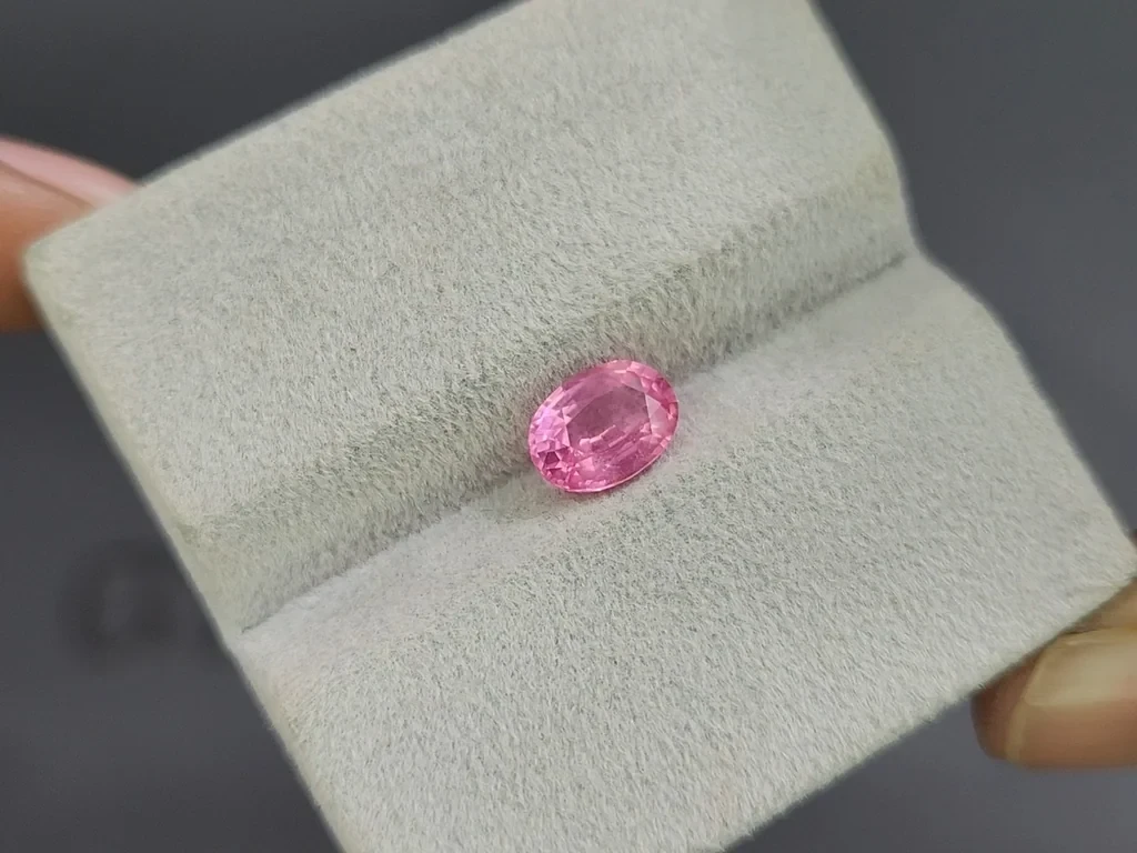 Spinel Mahenge Vivid pink milky effect oval cut 1.33 carat, Tanzania   Image №4