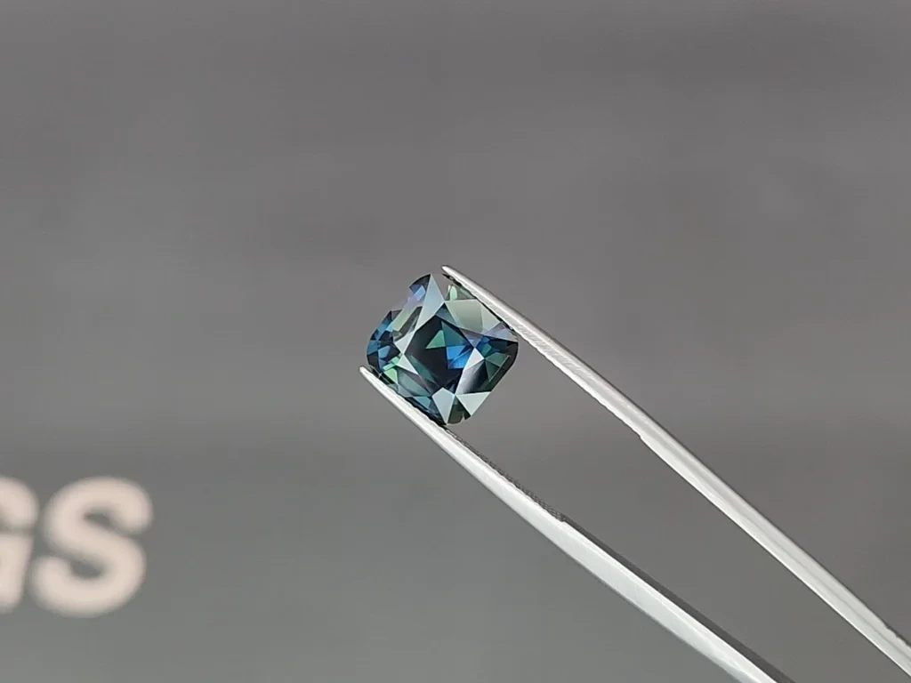 Unheated Teal sapphire cushion cut 7.05 carats, Madagascar Image №3