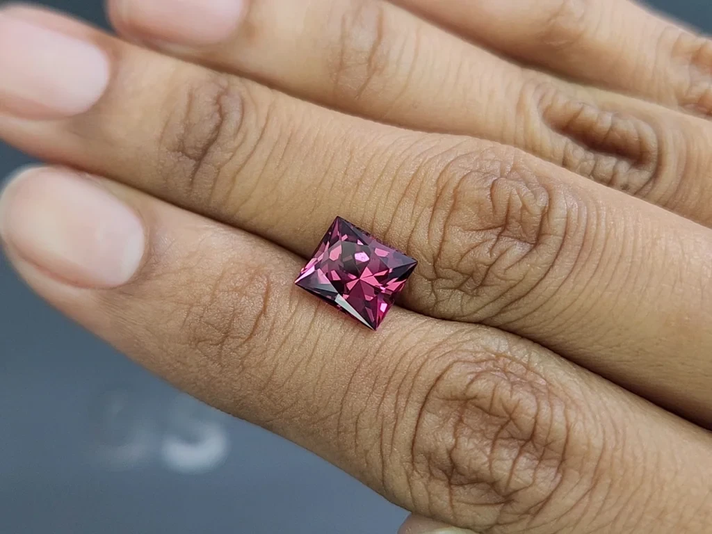 Garnet rhodolite princess cut 2.99 carats, Madagascar Image №2