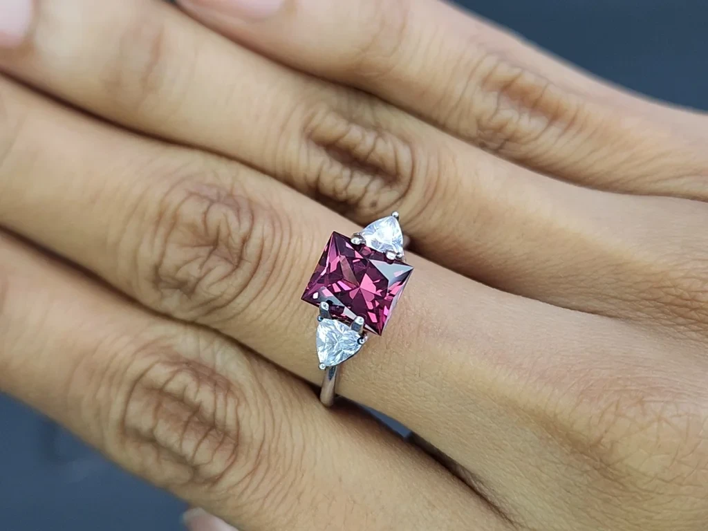 Garnet rhodolite princess cut 2.99 carats, Madagascar Image №5