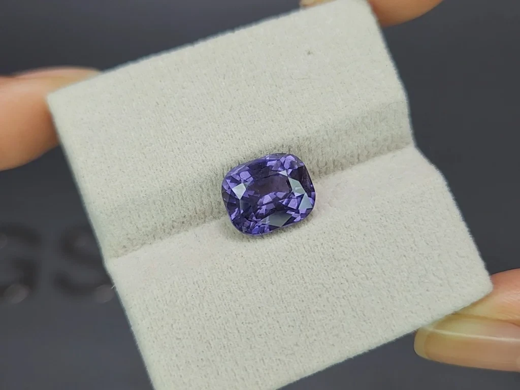 Lavender spinel cushion cut  5.10 carats, Tanzania Image №4