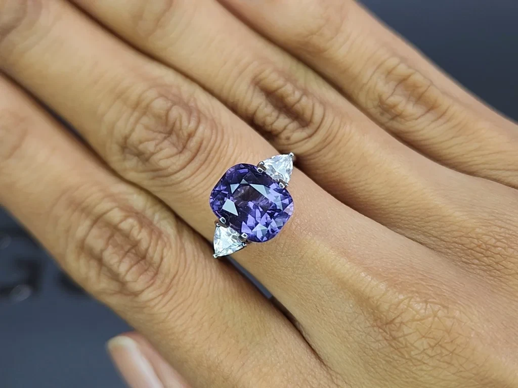 Lavender spinel cushion cut  5.10 carats, Tanzania Image №5