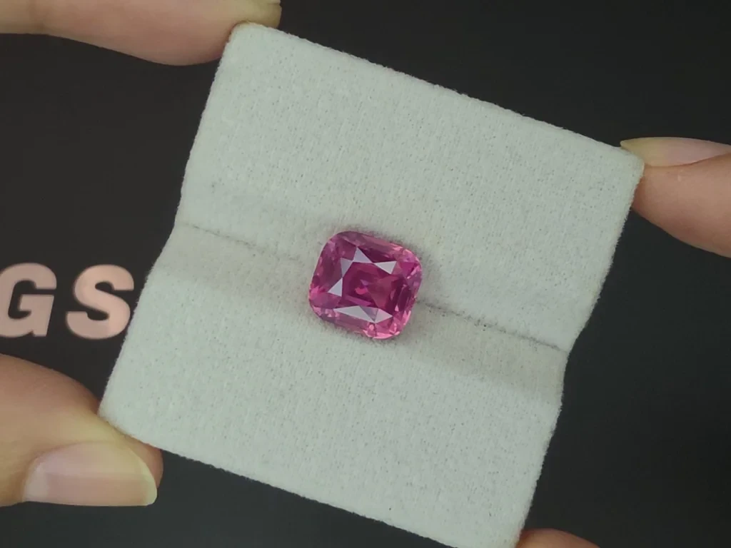 Mahenge spinel Vibrant Pink cushion cut 6.25 carats, Tanzania Image №4