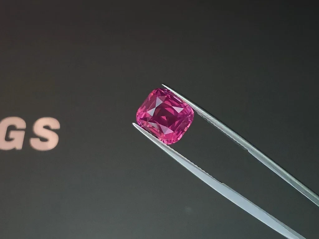Mahenge spinel Vibrant Pink cushion cut 6.25 carats, Tanzania Image №3