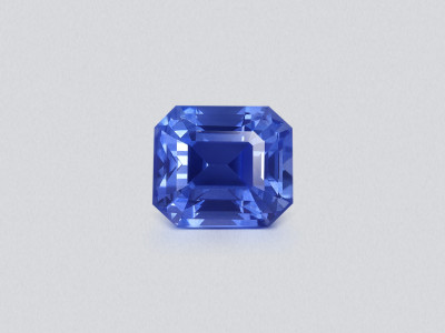 Sapphire Cornflower Blue octagon cut 2.05 carats, Sri Lanka photo