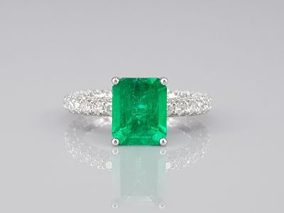 Ring with 2.25 ct Vivid Green Colombian emerald and diamonds in 18K white gold photo
