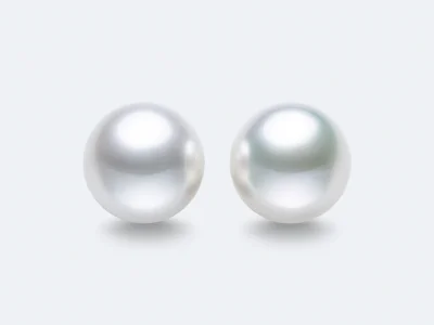 Pair of large top quality 15.8 mm South Sea pearls, Australia photo