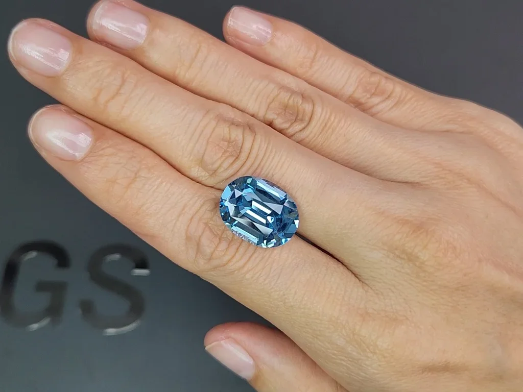 Sky blue topaz in high precision oval cut 11 carats, Madagascar Image №2