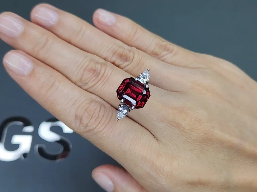 Red rhodolite garnet in octagon cut 8.39 carats, Tanzania  Image №5
