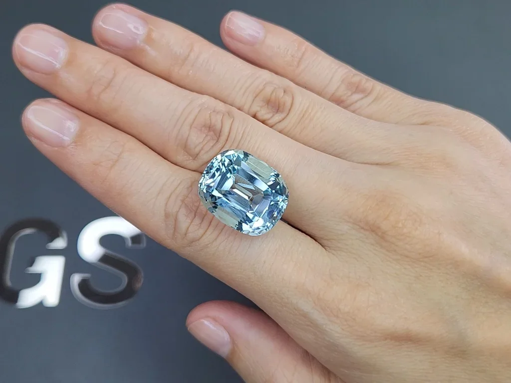 Large cushion cut aquamarine 21.40 carats, Madagascar Image №2