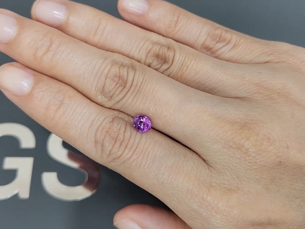 Unheated Vivid purple sapphire in oval 1.04 carats, Sri Lanka  Image №2