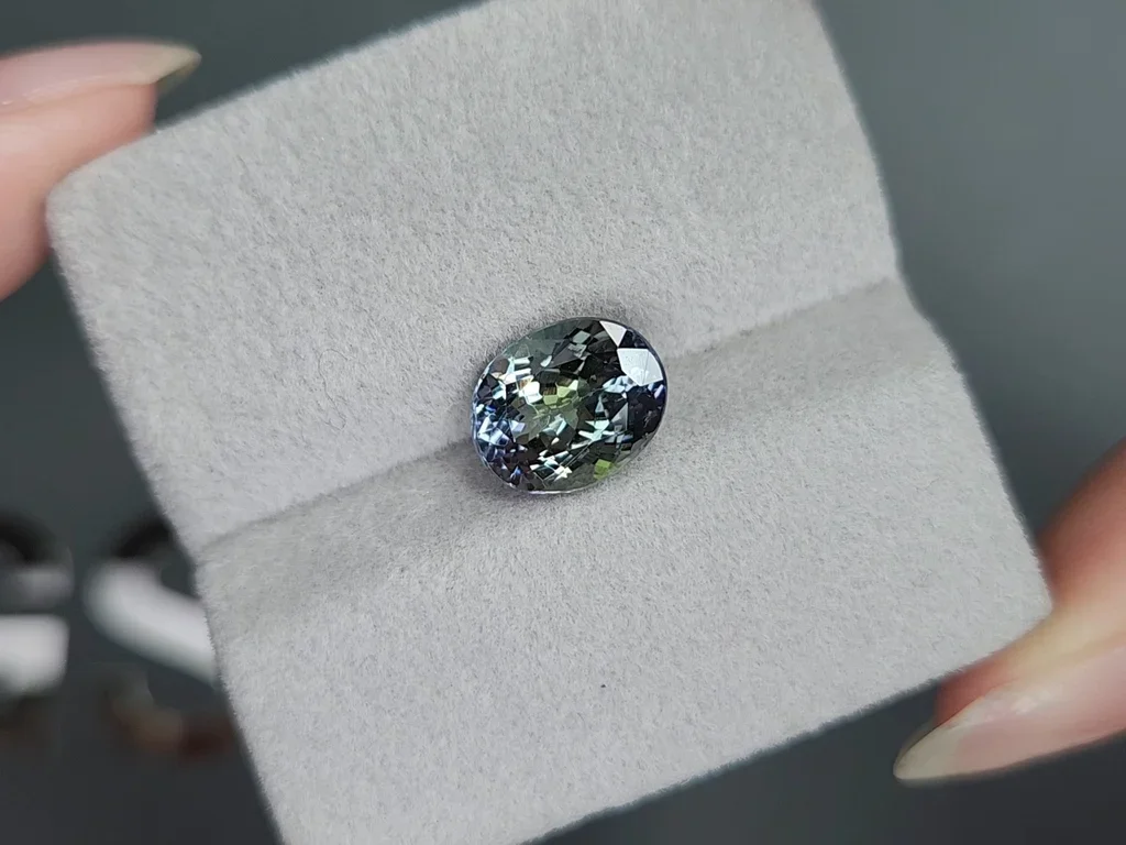 Unheated oval out tanzanite 3.64ct Tanzania Image №4