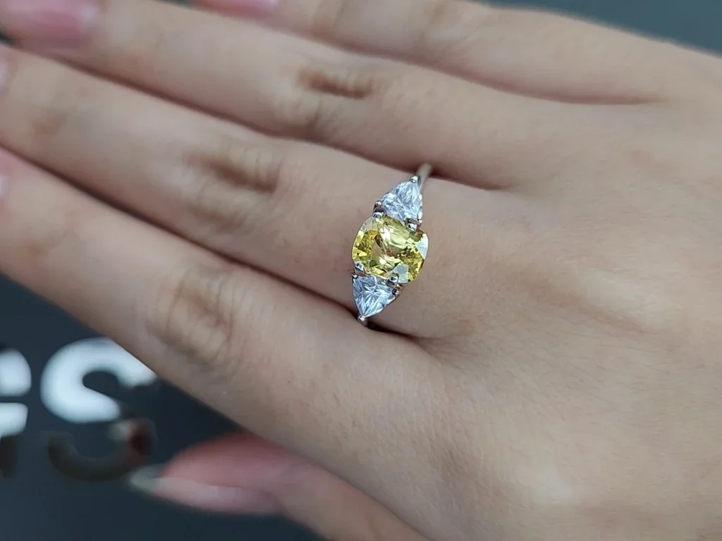 Unheated Vivid Yellow sapphire in cushion cut 1.71 carats, Sri Lanka Image №5