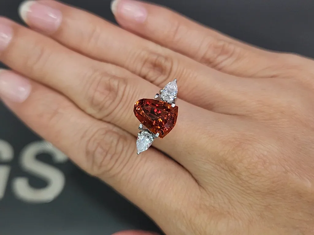 Spessartine garnet  fancy cut 5.81 carats, Africa Image №5