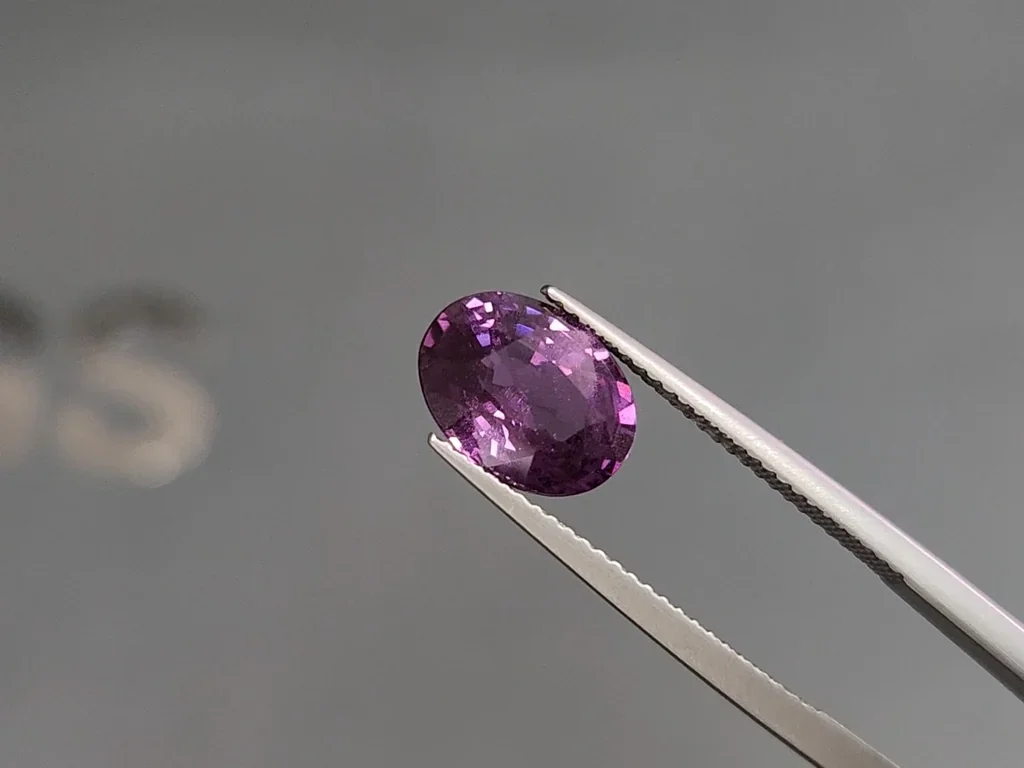 Unheated sapphire Vivid purple oval cut 3.57 carats, Sri Lanka Image №3