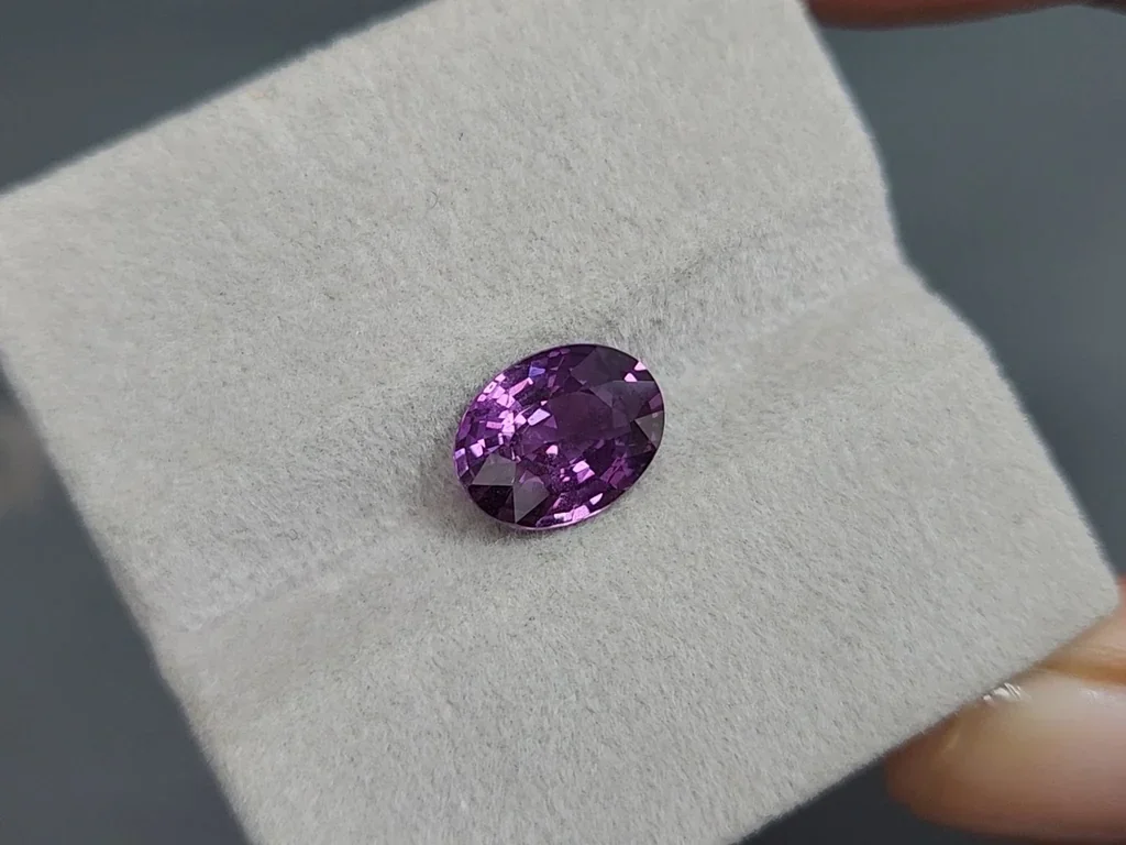 Unheated sapphire Vivid purple oval cut 3.57 carats, Sri Lanka Image №4