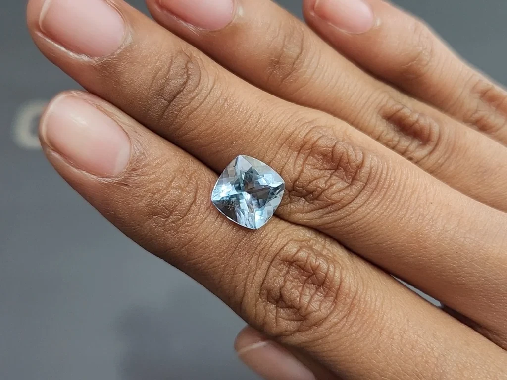 Aquamarine cushion cut 3.87 carats, Madagascar  Image №2