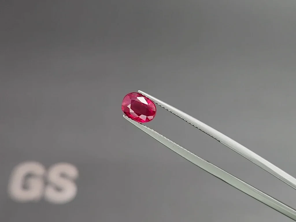 Unheated rose red ruby oval cut 2.007 carats, Burma  Image №3