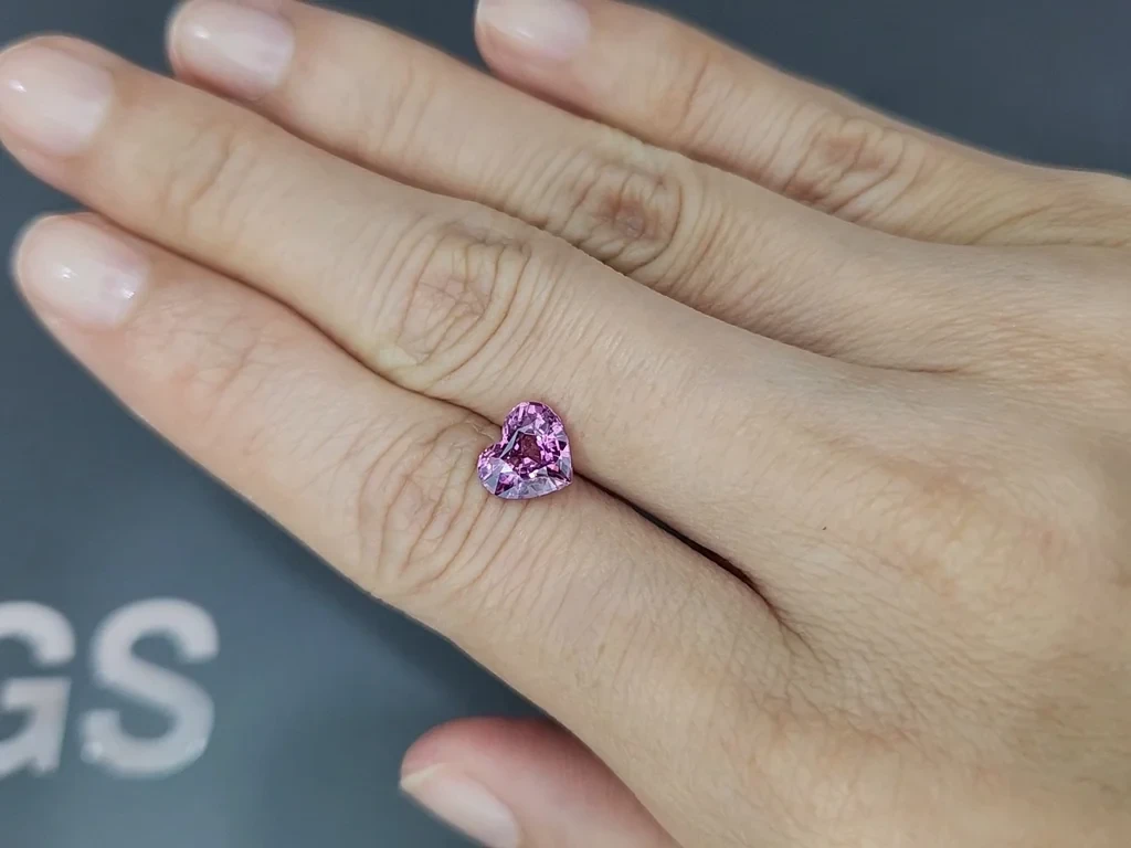 Pink spinel  heart shape 2.05 carats, Tanzania Image №2