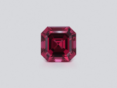 Rhodolite garnet  radiant edging 2.51 carats, Madagascar photo