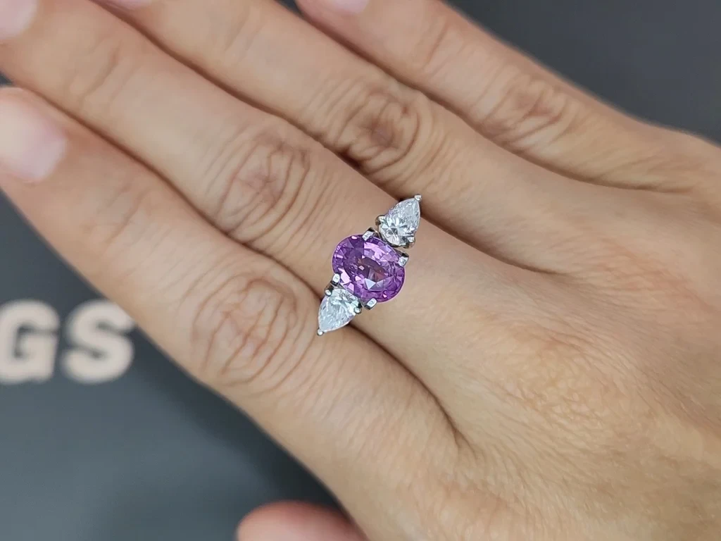 Unheated sapphire soft violet oval 2.01 carats Sri Lanka Image №5