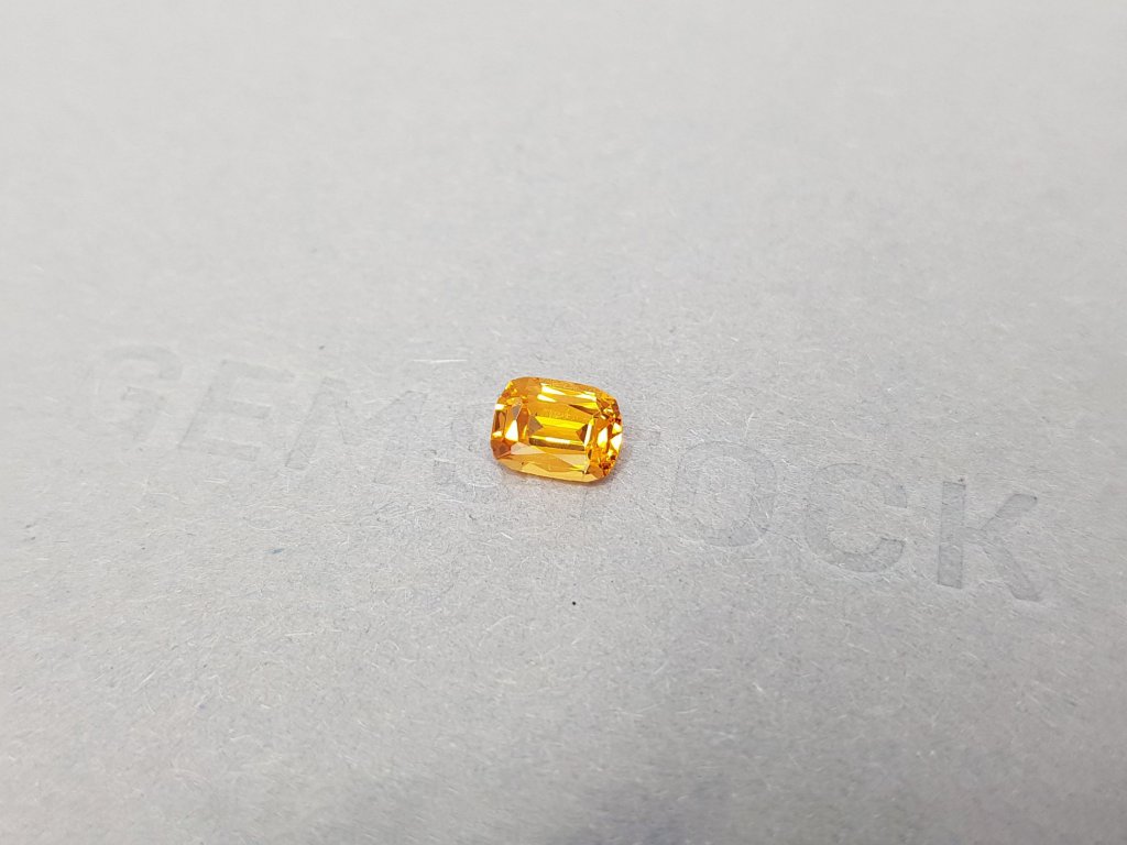 Vibrant cushion cut spessartine garnet 0.93 ct Image №3