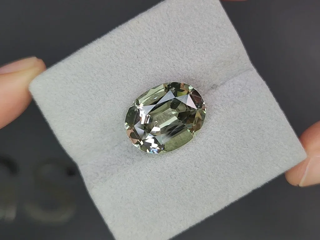 Green prasiolite (green quartz) precision cut oval 7.87 carats, Africa Image №4