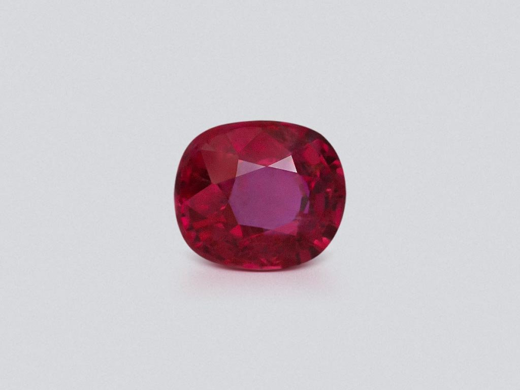 Unheated Pigeon's Blood red ruby in cushion cut 1.02 carats, Mozambique  Image №1