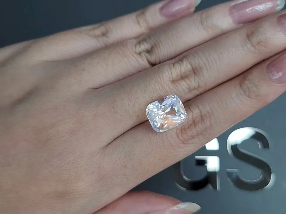 Cushion cut moonstone 6.88 carats, Madagascar Image №2