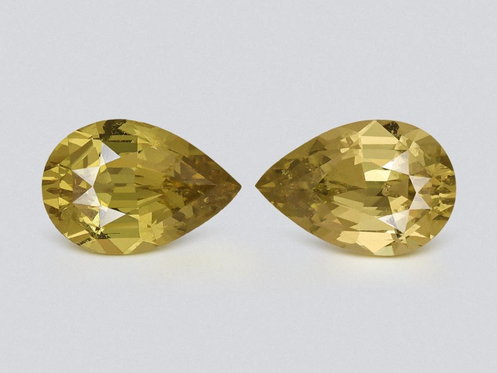 Pair of unheated yellow sapphires pear cut 2.26 carats, Madagascar Image №1