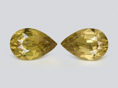 Pair of unheated yellow sapphires pear cut 2.26 carats, Madagascar photo