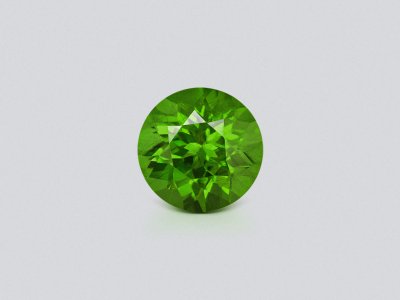 Green peridot round cut 9.23 carats, Pakistan photo