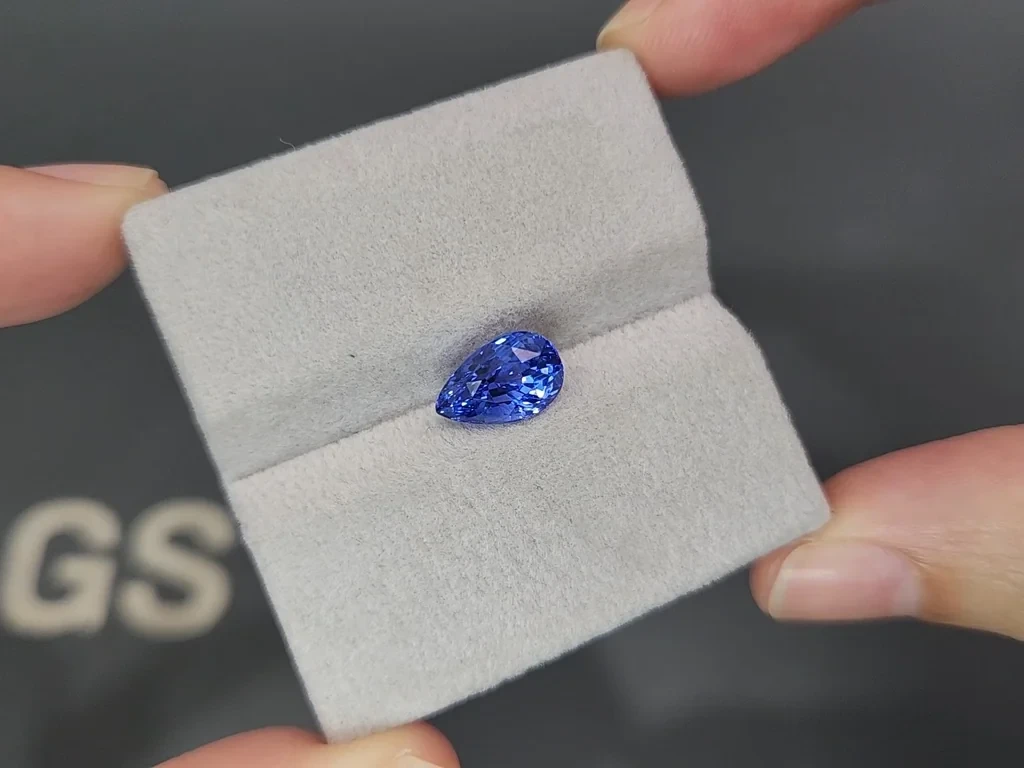 Sapphire Cornflower Blue pear cut 3.01 carats, Sri Lanka Image №4