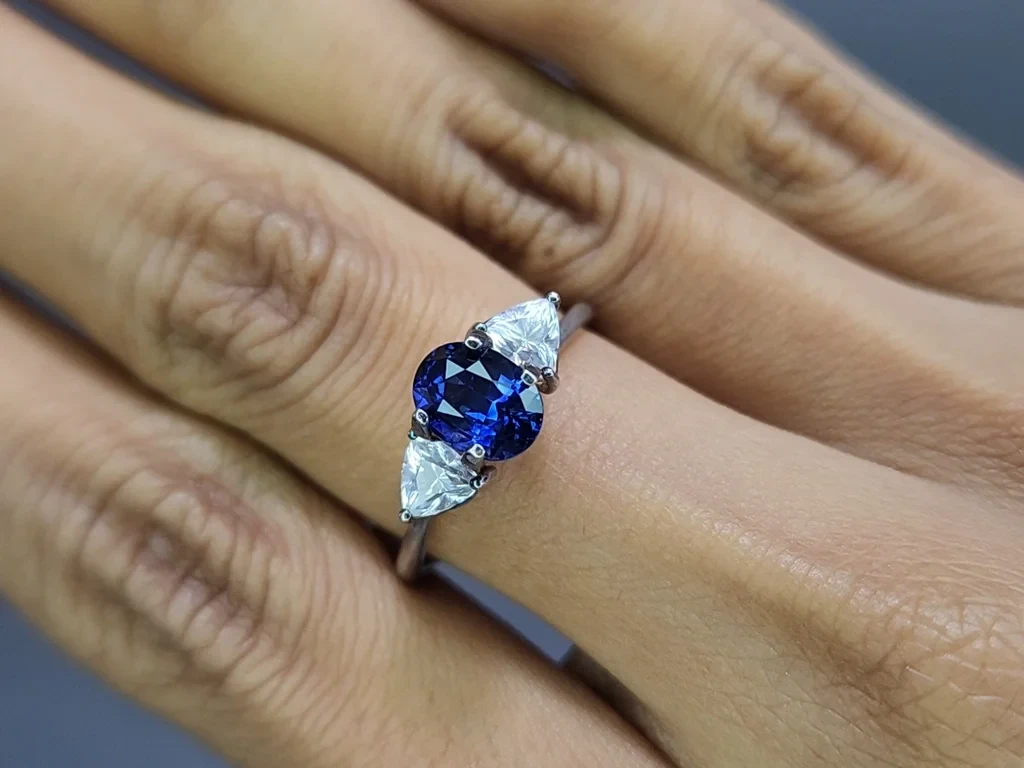 Unheated blue sapphire oval cut 1.61 carats, Sri Lanka Image №5