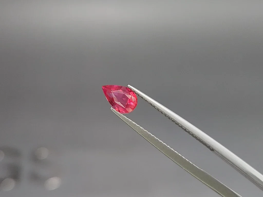 Unheated ruby pear cut 1.04 carats, Mozambique Image №3
